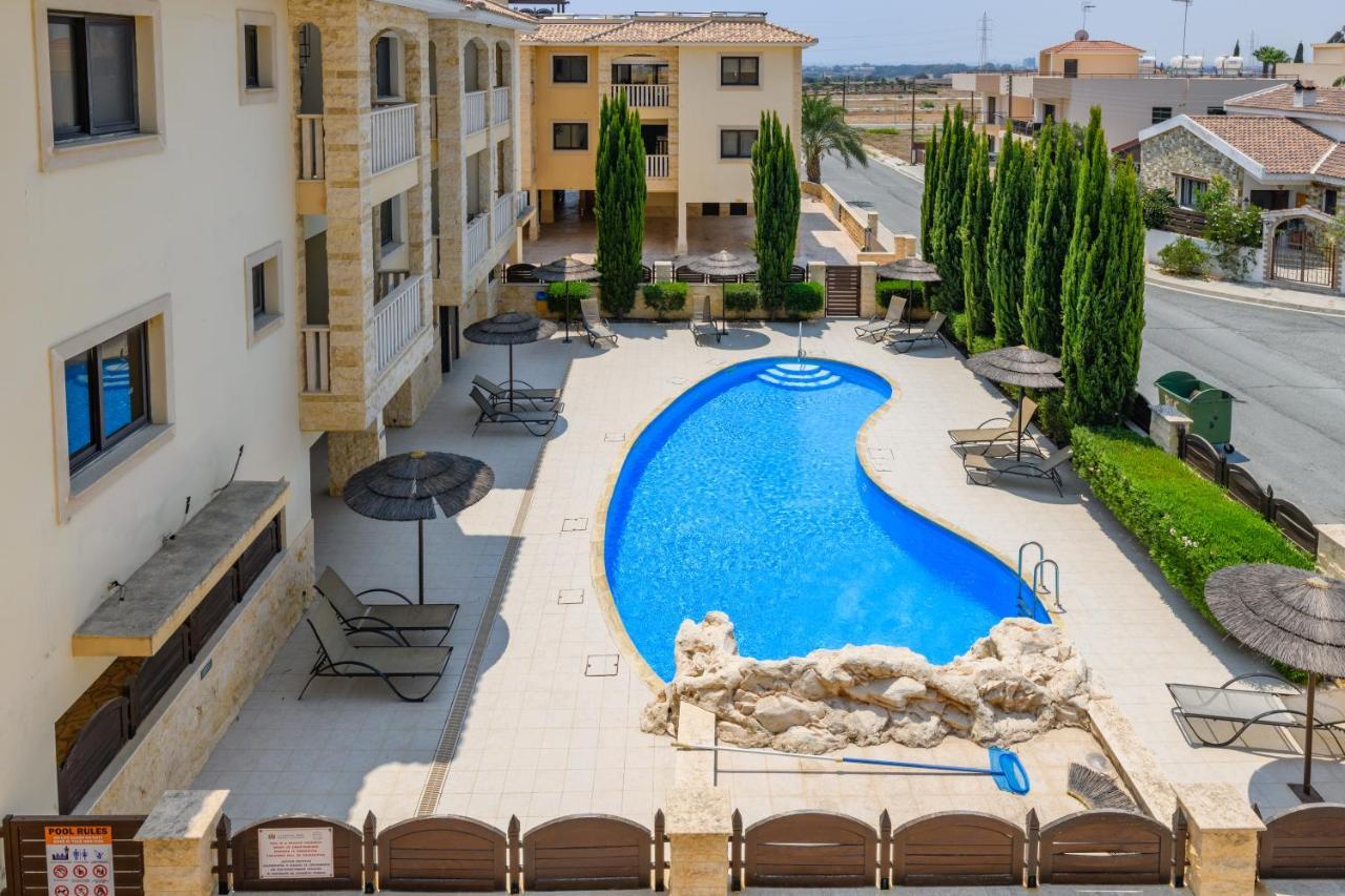 Blue Serenity Complex Larnaca Exterior photo